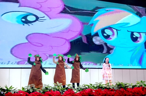 高一(3)班《小马宝莉》配音表演 高一(3)班《小马宝莉》配音表演