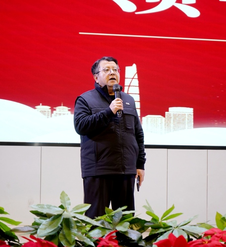 郑州市第五高级中学党委书记陈峻致辞 郑州市第五高级中学党委书记陈峻致辞