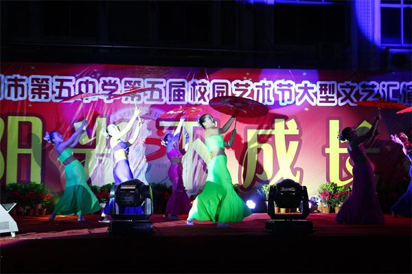 郑州五中2012艺术节照片1