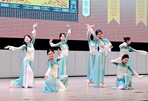 2025年5月13日郑州市第五高级中学社团嘉年华暨第二届科创文化节《戏曲邀约》节目 2025年5月13日郑州市第五高级中学社团嘉年华暨第二届科创文化节《戏曲邀约》节目