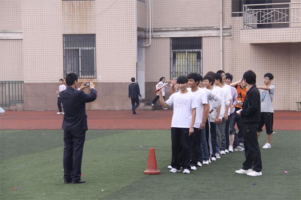 2011郑州五中运动会30*40接力赛