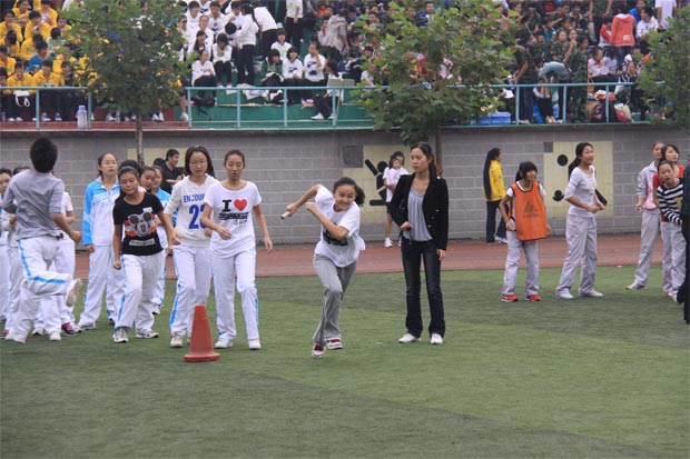2011郑州五中运动会30*40接力赛