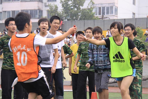 2011郑州五中运动会30*40接力赛