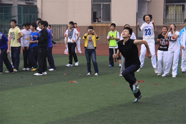 2011郑州五中运动会30*40接力赛