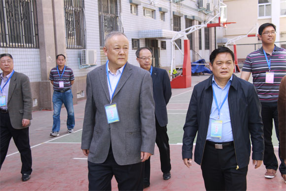 李李陶然书记视察